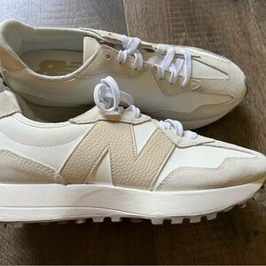 New Balance 327 Cream and White Sneakers✨